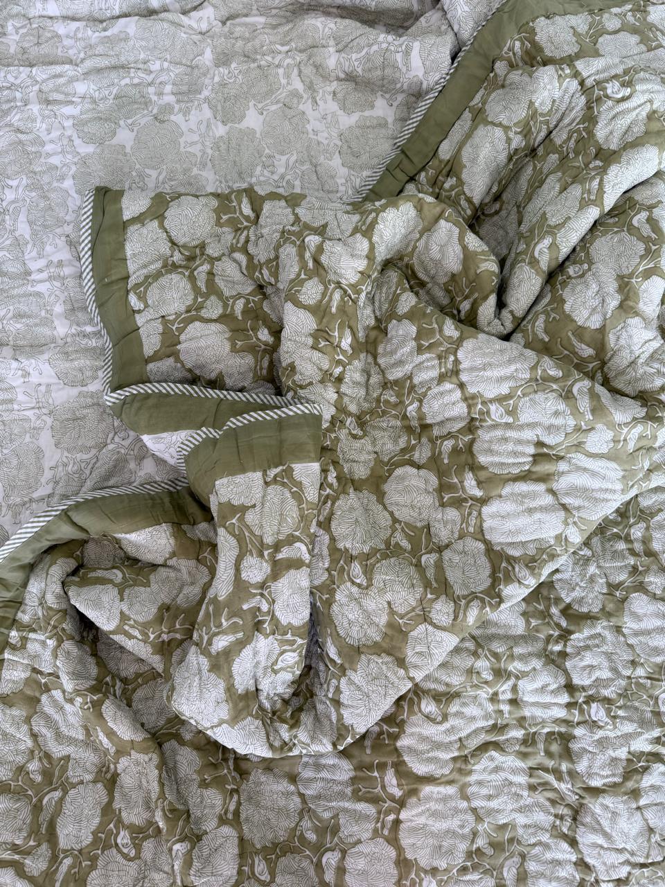 Royal King Quilt - Organic Cotton - Green Bird