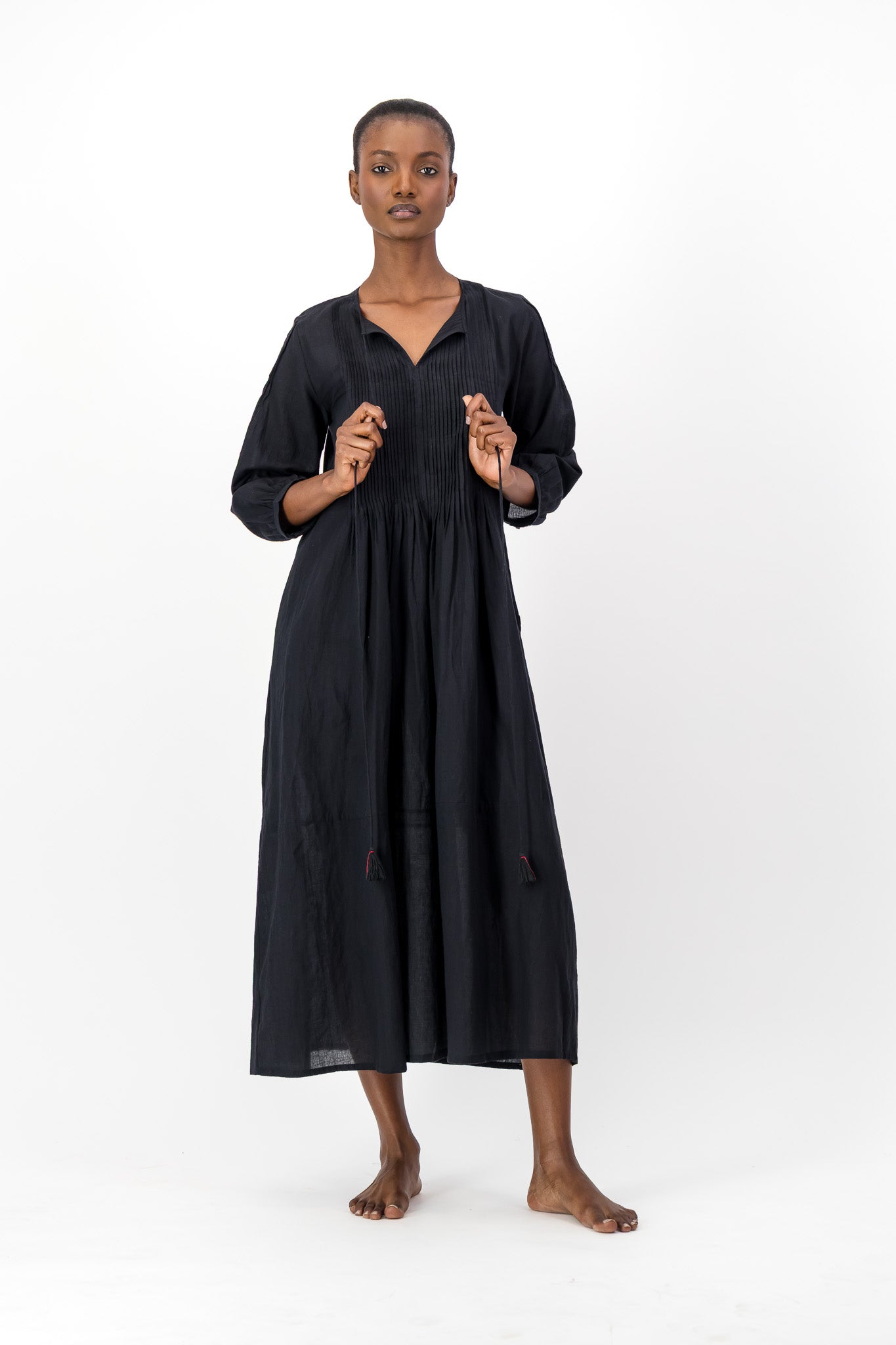 Handloom Long Pleated Kaftan - Black