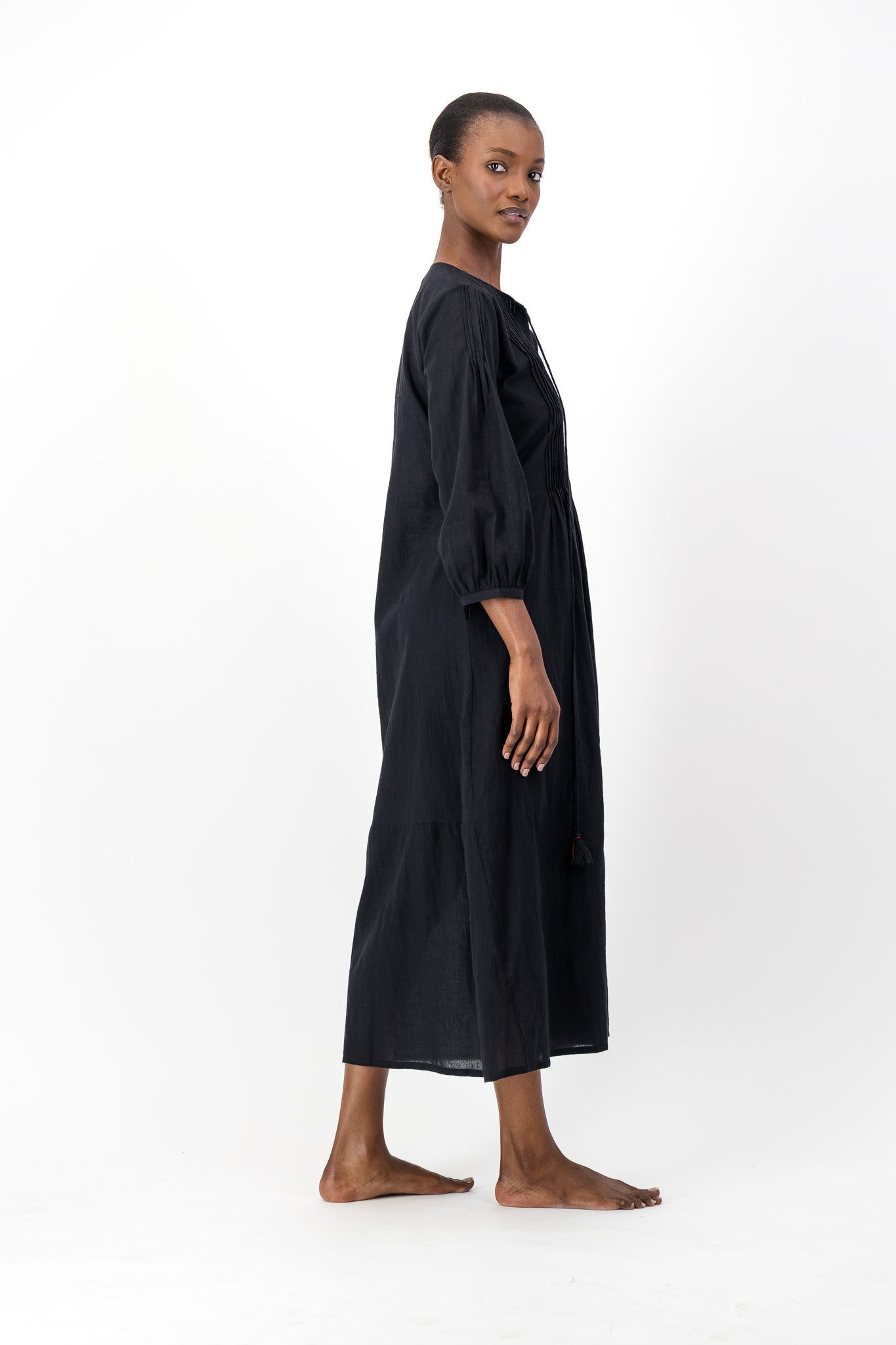 Handloom Long Pleated Kaftan - Black